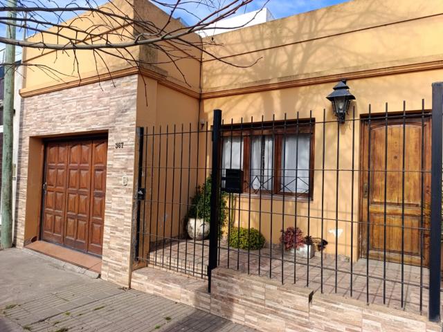 Venta de espectacular Casa 4 ambientes en Chascomús Chascomús