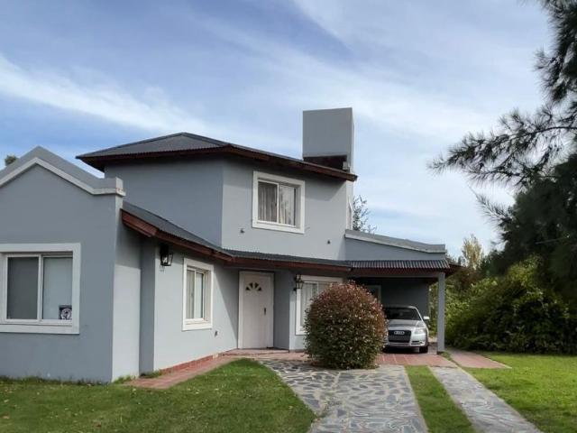Venta de espectacular Casa 4 ambientes en Chascomús Chascomús