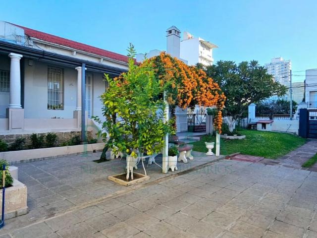 Venta de espectacular Casa 5 o mas ambientes en Concordia