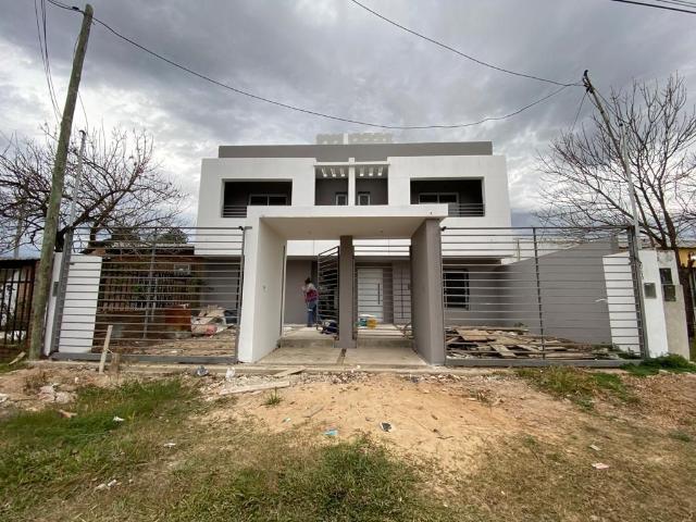 Venta de espectacular Casa 4 ambientes en Concordia