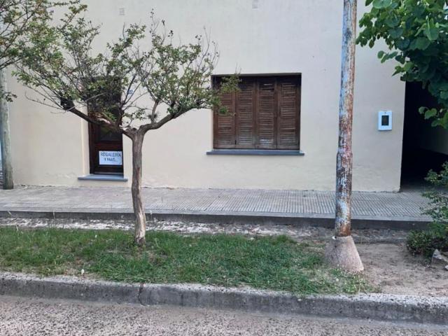 Venta de espectacular Casa 4 ambientes en Colón