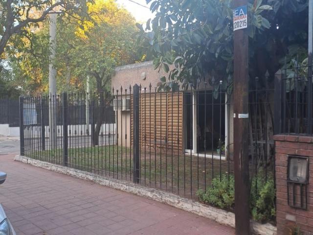 Venta de espectacular Casa 4 ambientes en Córdoba