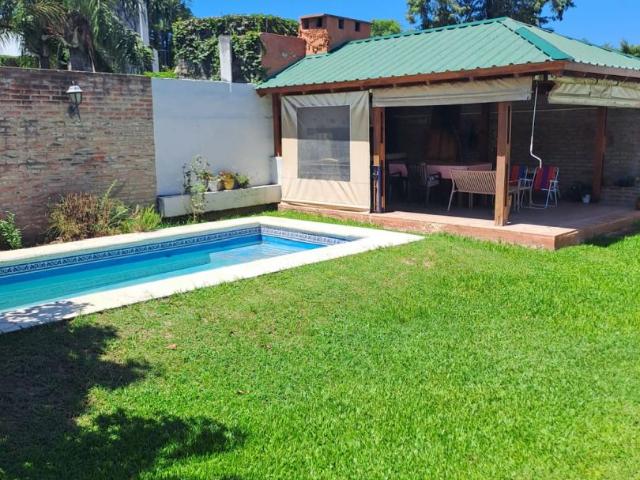 Venta de espectacular Casa 4 ambientes en Córdoba