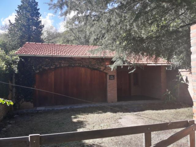 Venta de espectacular Casa 4 ambientes en El Volcán