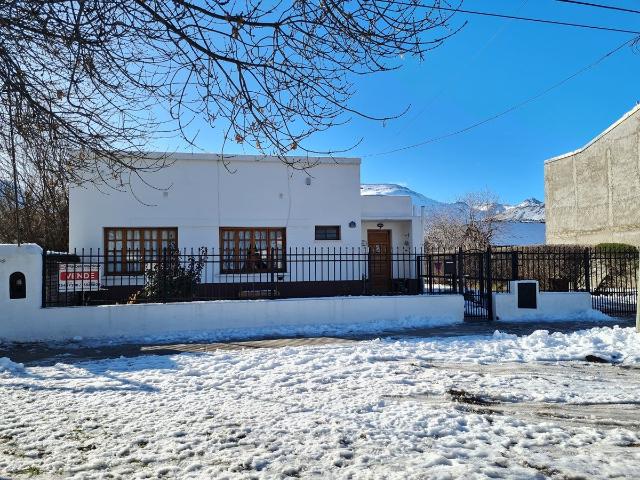 Venta de espectacular Casa 4 ambientes en Esquel