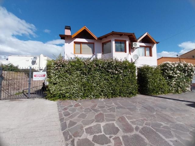 Venta de espectacular Casa 4 ambientes en Esquel