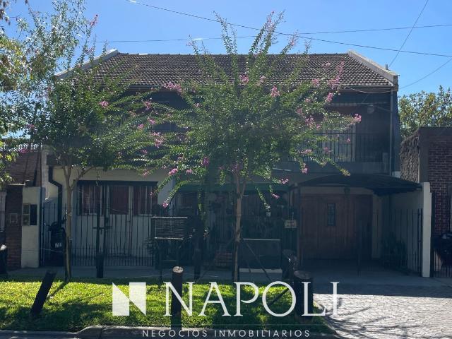 Venta de espectacular Casa 4 ambientes en Esteban Echeverría Monte Grande