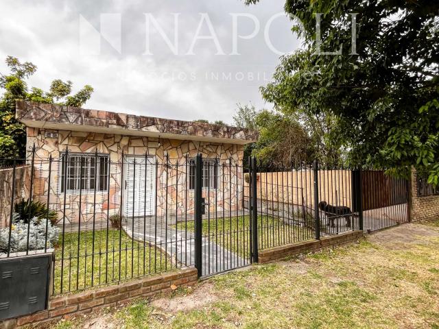 Venta de espectacular Casa 4 ambientes en Esteban Echeverría Monte Grande