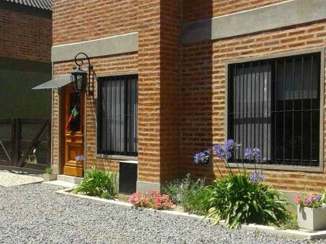 Venta de espectacular Casa 4 ambientes en Ezeiza Canning