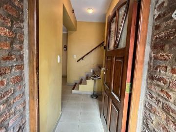 Venta de espectacular Casa 4 ambientes en Flores