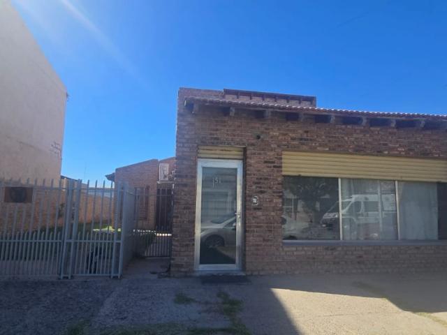 Venta de espectacular Casa en General Fernández Oro