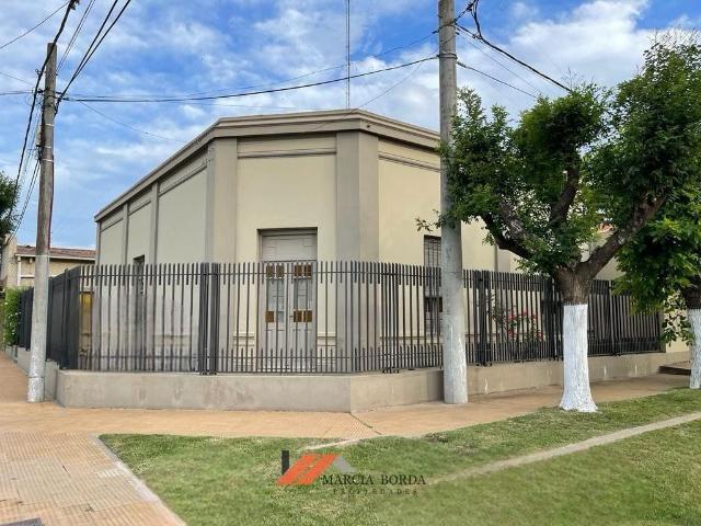 Venta de espectacular Casa 4 ambientes en General Paz Ranchos