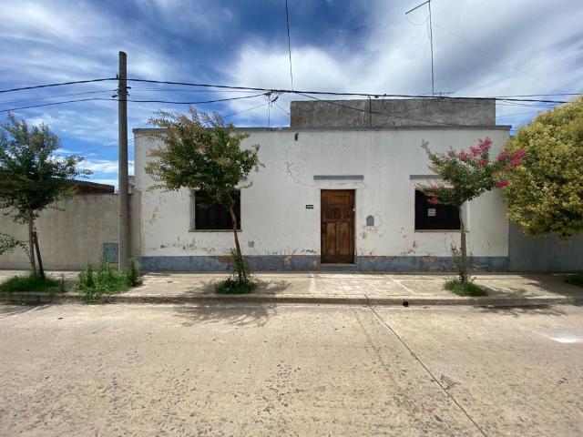 Venta de espectacular Casa 4 ambientes en General Paz Ranchos