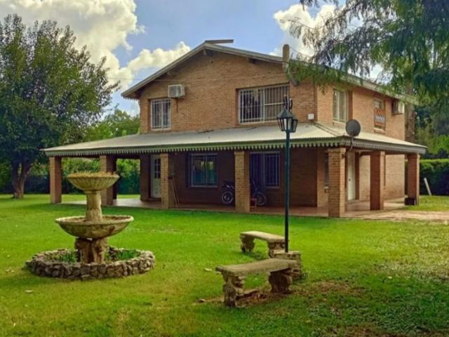 Venta de espectacular Casa 4 ambientes en General Rodríguez