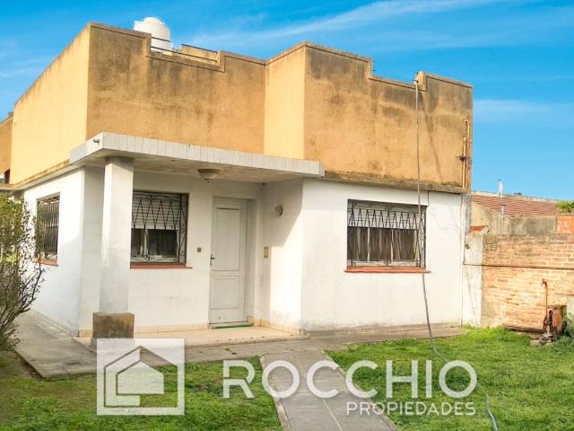 Venta de espectacular Casa 4 ambientes en General San Martín Jose León Suarez
