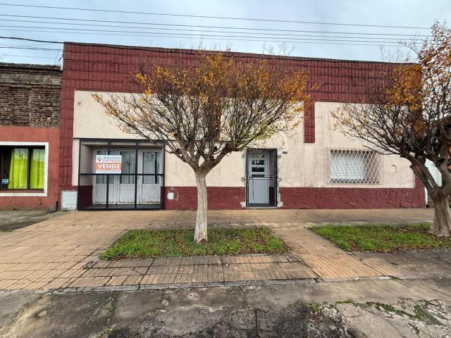Venta de espectacular Casa 4 ambientes en Godoy