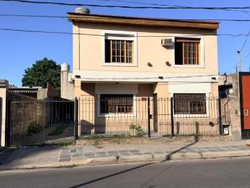 Venta de espectacular Casa 4 ambientes en Ituzaingó