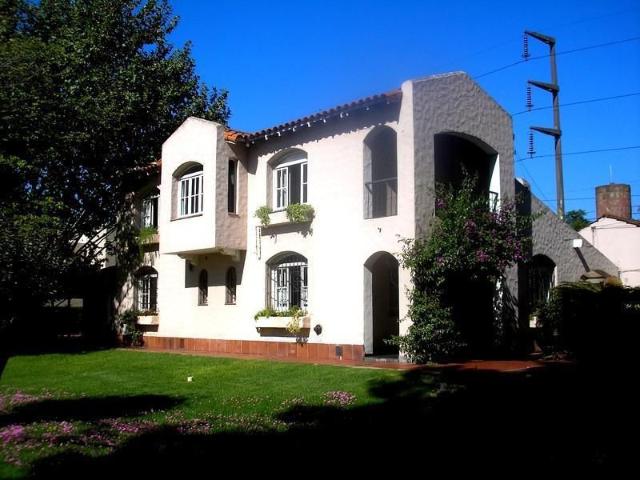 Venta de espectacular Casa 4 ambientes en Ituzaingó