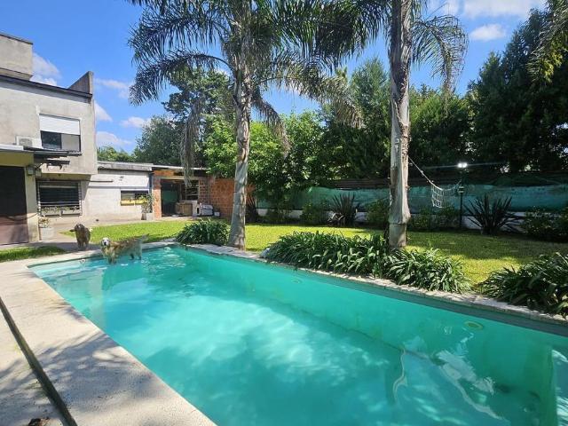 Venta de espectacular Casa 4 ambientes en Ituzaingó Parque Leloir