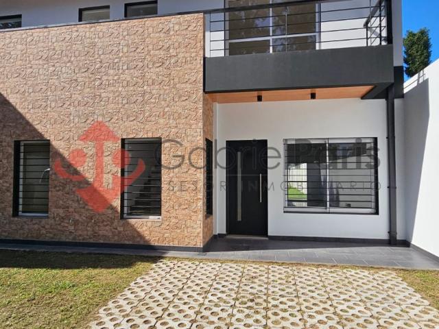 Venta de espectacular Casa 4 ambientes en Ituzaingó Parque Leloir