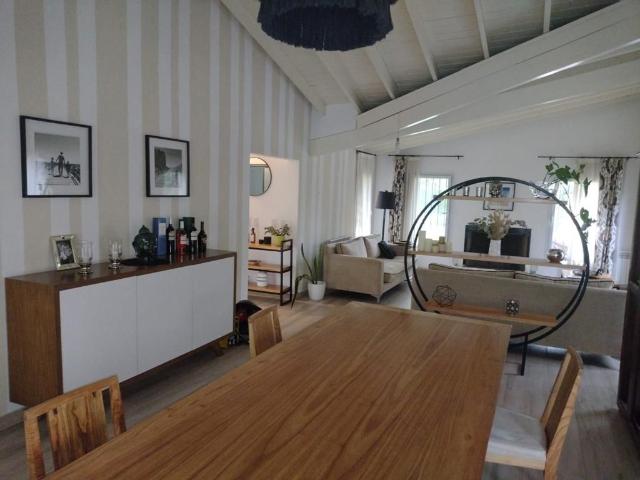 Venta de espectacular Casa 4 ambientes en Ituzaingó Parque Leloir