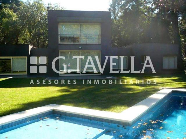 Venta de espectacular Casa 4 ambientes en Ituzaingó Parque Leloir