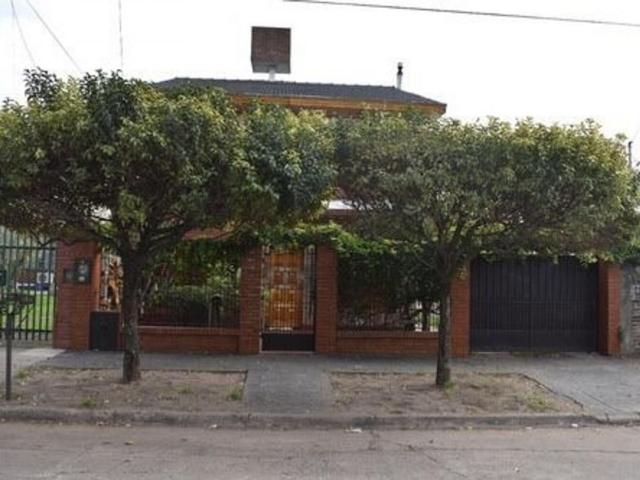 Venta de espectacular Casa 4 ambientes en Ituzaingó Villa Udaondo