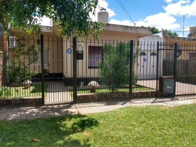 Venta de espectacular Casa 4 ambientes en José C Paz