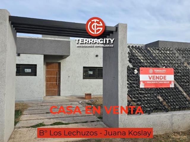 Venta de espectacular Casa 4 ambientes en Juana Koslay