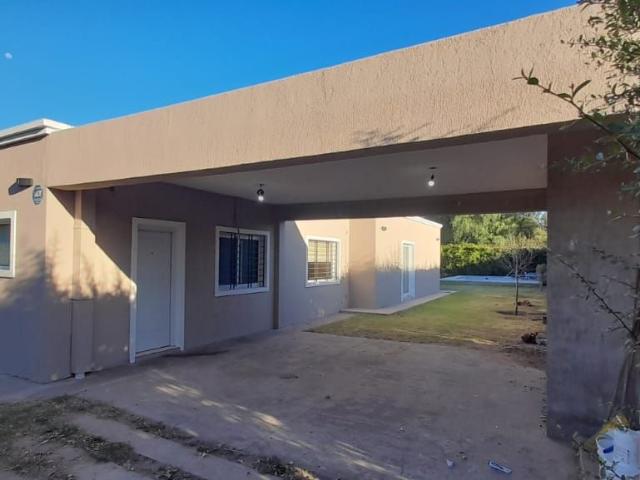 Venta de espectacular Casa 4 ambientes en Juana Koslay