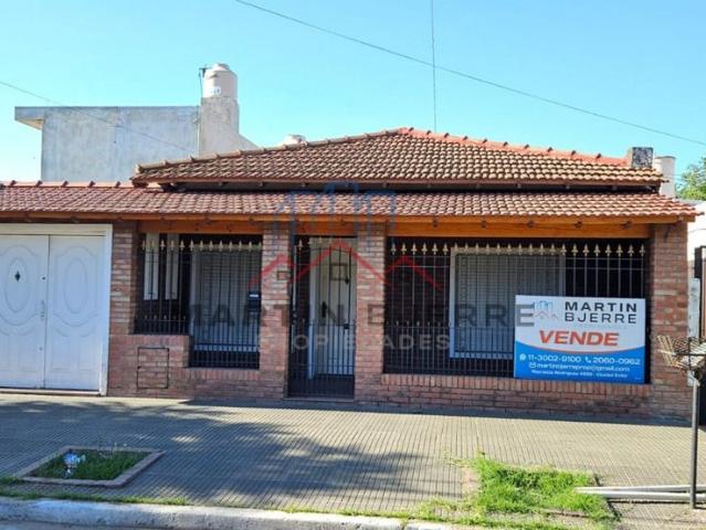 Venta de espectacular Casa 4 ambientes en La Matanza Aldo Bonzi