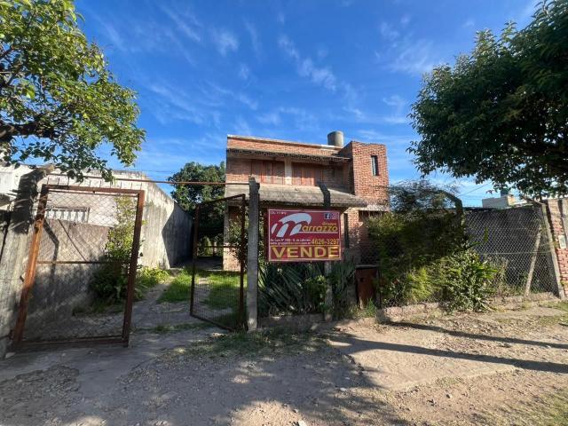 Venta de espectacular Casa 4 ambientes en La Matanza González Catán