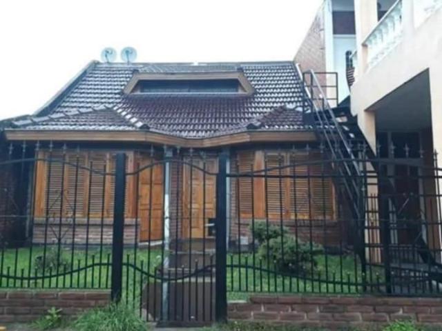 Venta de espectacular Casa 4 ambientes en La Matanza Gregorio de Laferrere