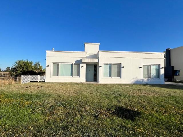 Venta de espectacular Casa 4 ambientes en La Plata Abasto