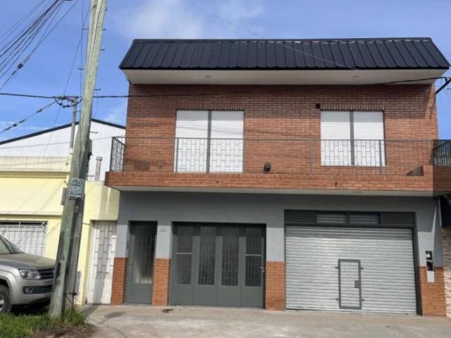 Venta de espectacular Casa 4 ambientes en La Plata Los Hornos