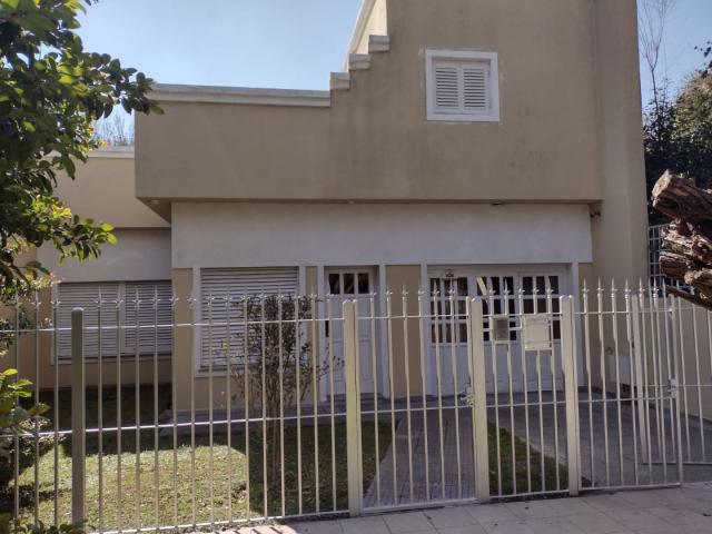 Venta de espectacular Casa 4 ambientes en La Plata Manuel B Gonnet