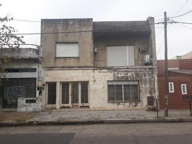 Venta de espectacular Casa 4 ambientes en Lanús Valentín Alsina