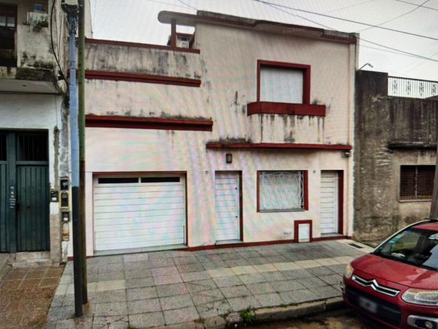 Venta de espectacular Casa 4 ambientes en Lanús Valentín Alsina