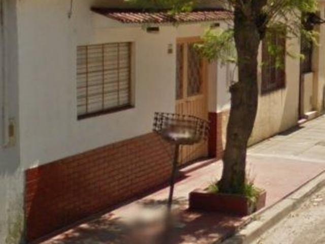 Venta de espectacular Casa 4 ambientes en Lanús Lanús Este