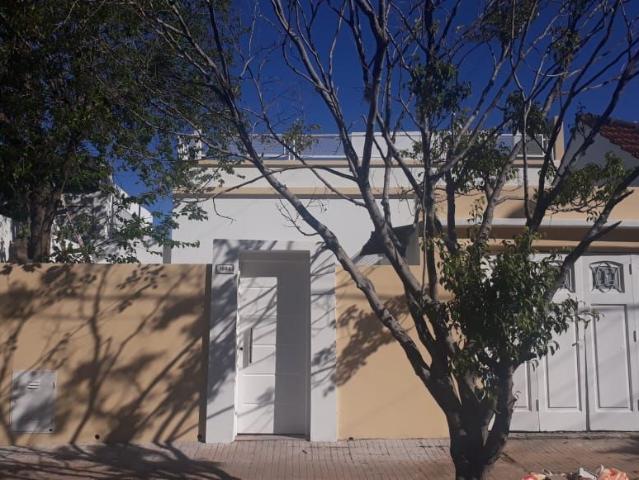 Venta de espectacular Casa 4 ambientes en Lanús Lanús Este