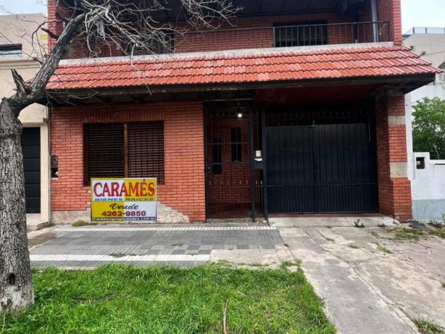 Venta de espectacular Casa 4 ambientes en Lanús Lanús Este