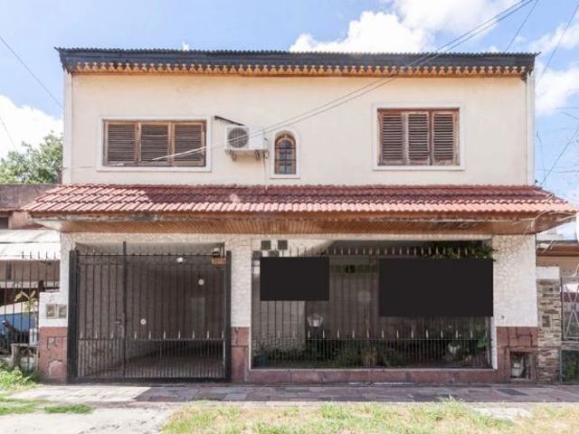 Venta de espectacular Casa 4 ambientes en Lanús Remedios de Escalada