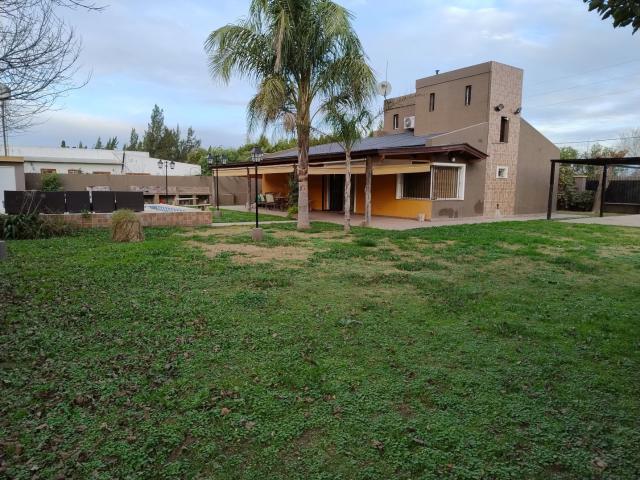 Venta de espectacular Casa 4 ambientes en Lobos