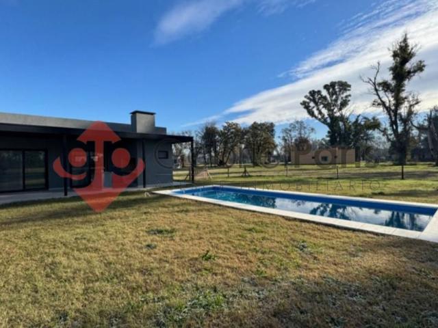 Venta de espectacular Casa 4 ambientes en Luján