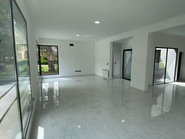 Venta de espectacular Casa 4 ambientes en Luján