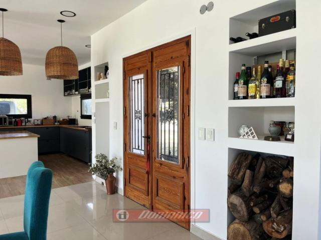 Venta de espectacular Casa 4 ambientes en Luján