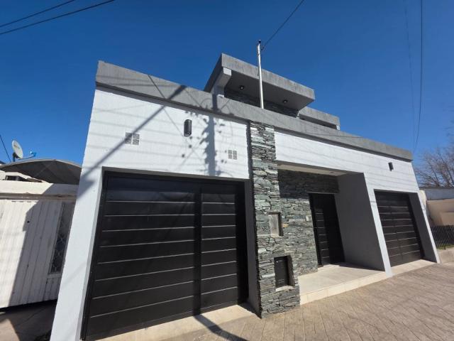 Venta de espectacular Casa 4 ambientes en Maipú
