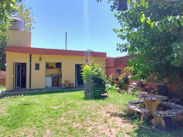 Venta de espectacular Casa 4 ambientes en Merlo Pontevedra