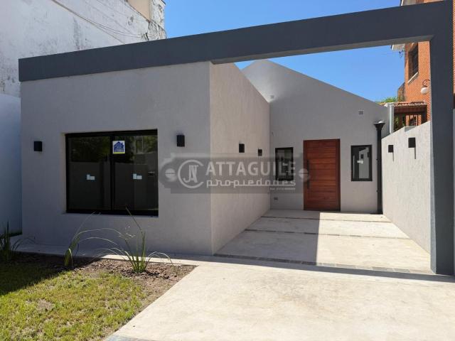 Venta de espectacular Casa 4 ambientes en Merlo San Antonio De Padua