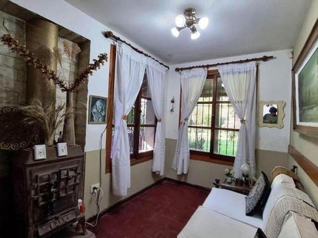 Venta de espectacular Casa 4 ambientes en Miramar